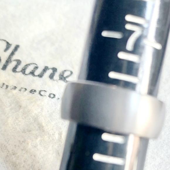Shane & Co Titanium (8mm) Men Ring Size 8 - Picture 6 of 7